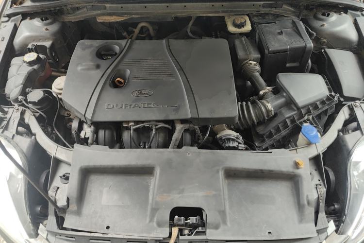Used Ford Mondeo 2010 2.3L Luxury Version Engine Bay