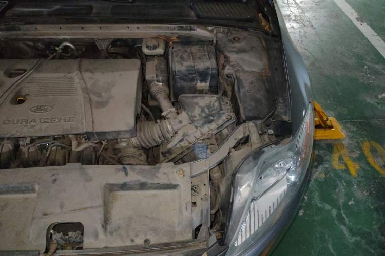 Used Ford Mondeo 2010 2.3L Fashion Edition Engine Bay Left