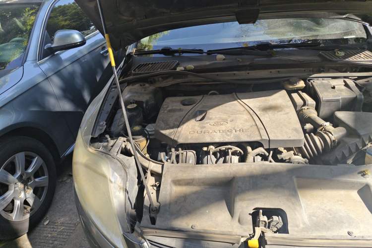 Used Ford Mondeo 2010 2.3L Fashion Edition Engine Bay Right