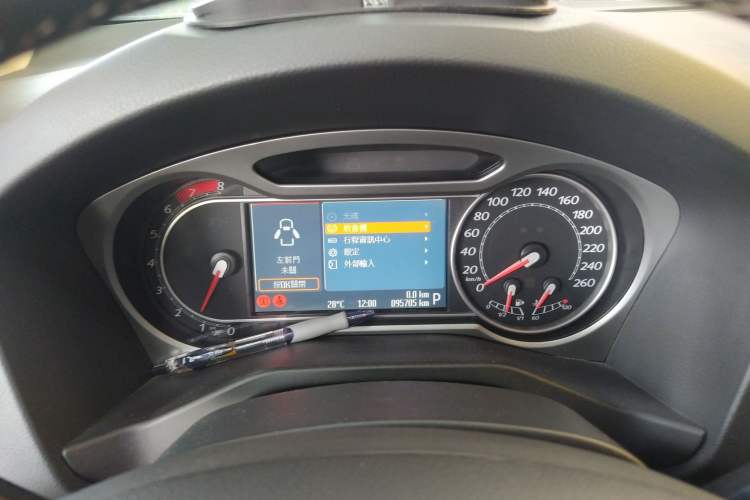 Used Ford Mondeo 2010 2.3L Luxury Version Instrument Cluster