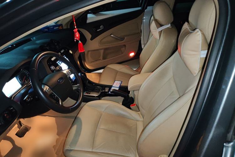 Used Ford Mondeo 2010 2.3L Luxury Version Left Front Seat