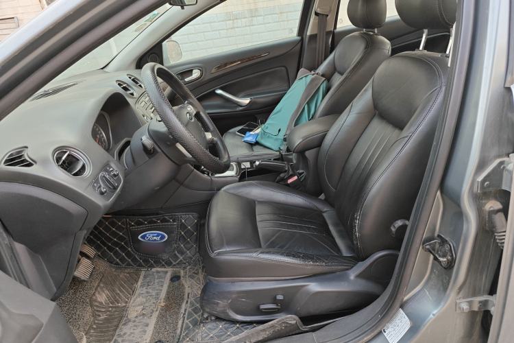 Used Ford Mondeo 2010 2.3L Luxury Version Left Front Seat