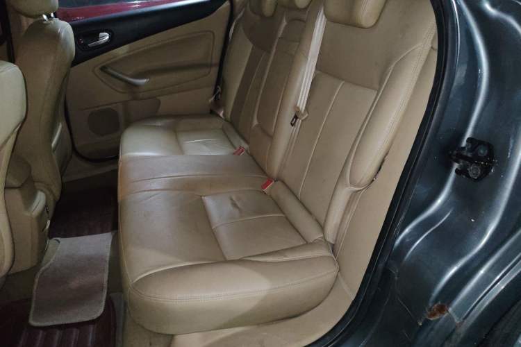Used Ford Mondeo 2010 2.3L Fashion Edition Left Rear Seat