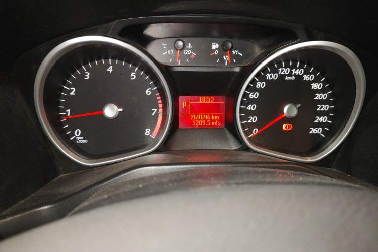 Used Ford Mondeo 2010 2.3L Fashion Edition Odometer Close Up