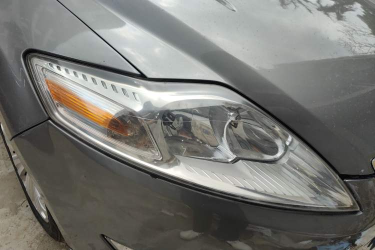 Used Ford Mondeo 2010 2.3L Luxury Version Right Front Headlight