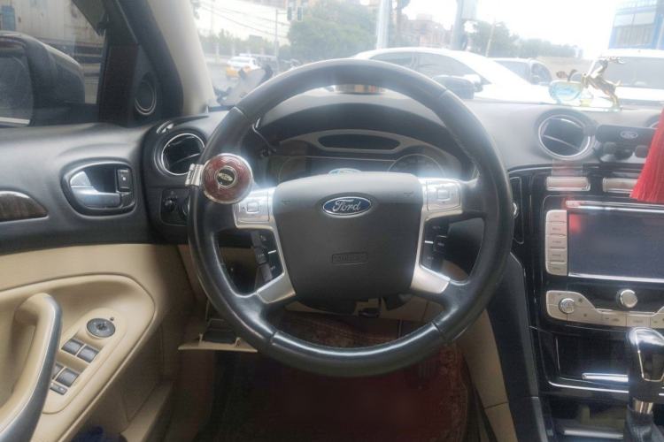 Used Ford Mondeo 2010 2.3L Luxury Version Steering Wheel