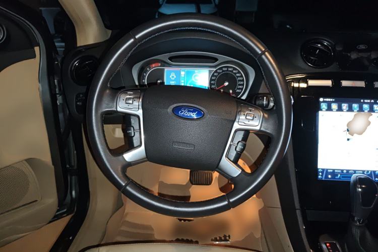Used Ford Mondeo 2010 2.3L Luxury Version Steering Wheel