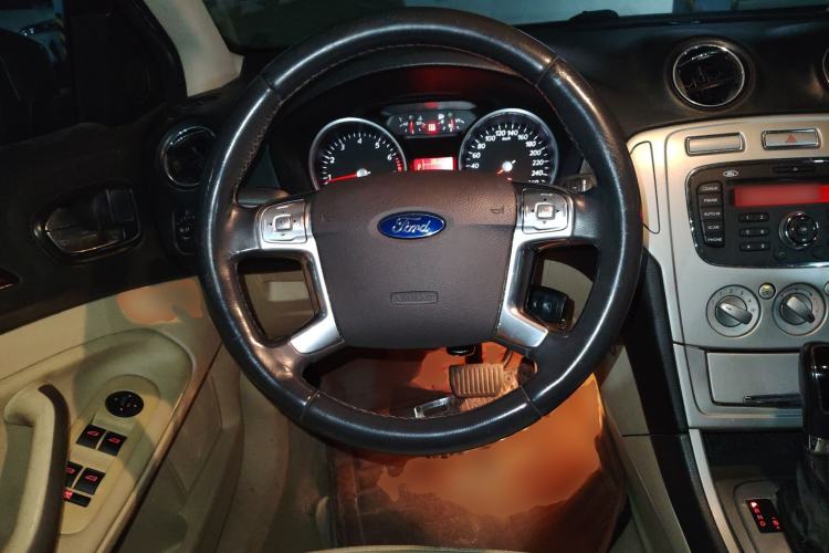 Used Ford Mondeo 2010 2.3L Fashion Edition Steering Wheel