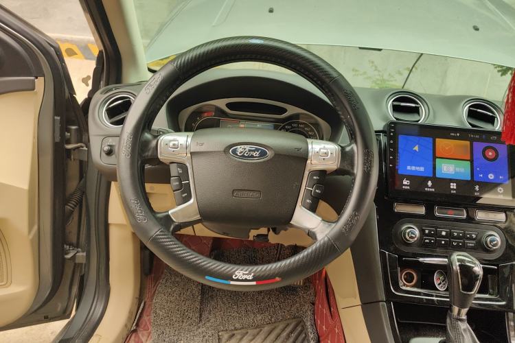 Used Ford Mondeo 2010 2.3L Luxury Version Steering Wheel