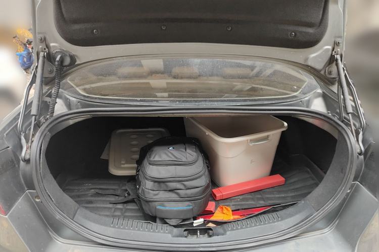 Used Ford Mondeo 2010 2.3L Luxury Version Trunk