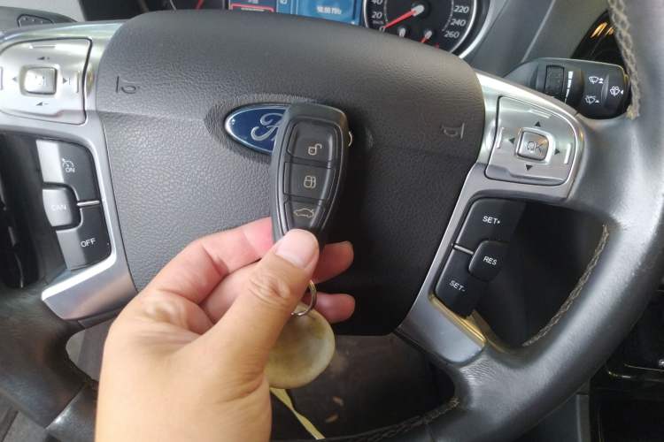 Used Ford Mondeo 2010 2.3L Luxury Version Vehicle Key
