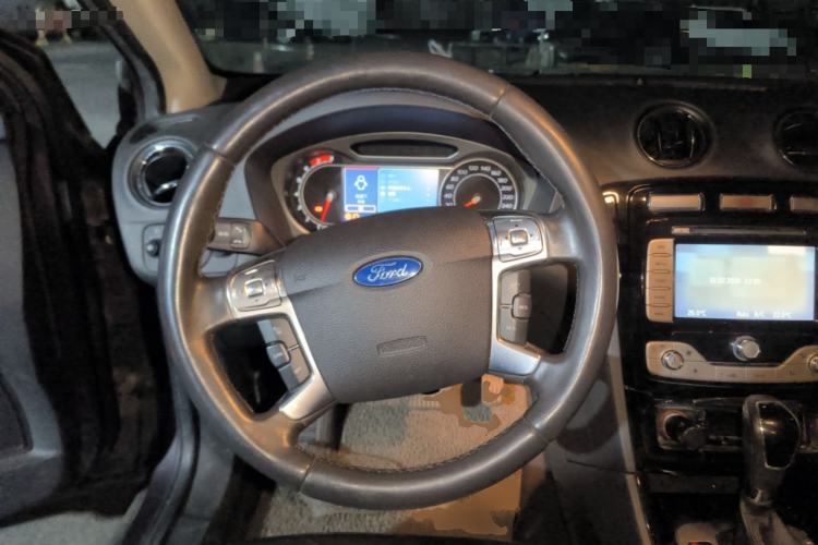 Used Ford Mondeo 2010 2.3L Luxury Version Steering Wheel