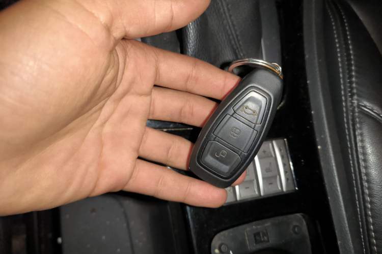Used Ford Mondeo 2010 2.3L Luxury Version Vehicle Key