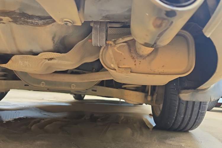 Used Ford Mondeo 2010 2.3L Luxury Version Chassis Rear Right