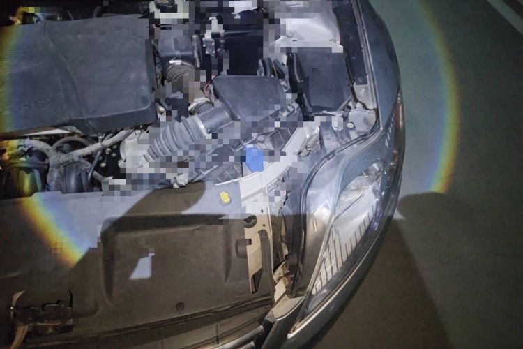 Used Ford Mondeo 2010 2.3L Luxury Version Engine Bay Left