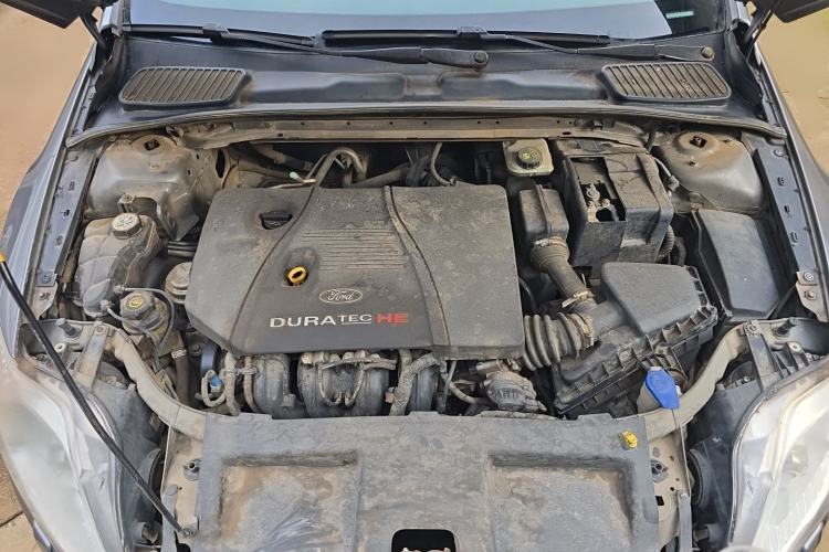 Used Ford Mondeo 2010 2.3L Luxury Version Engine Bay