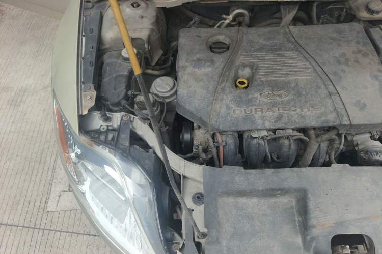Used Ford Mondeo 2010 2.3L Fashion Edition Engine Bay Right