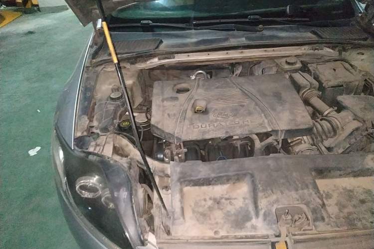 Used Ford Mondeo 2010 2.3L Fashion Edition Engine Bay Right