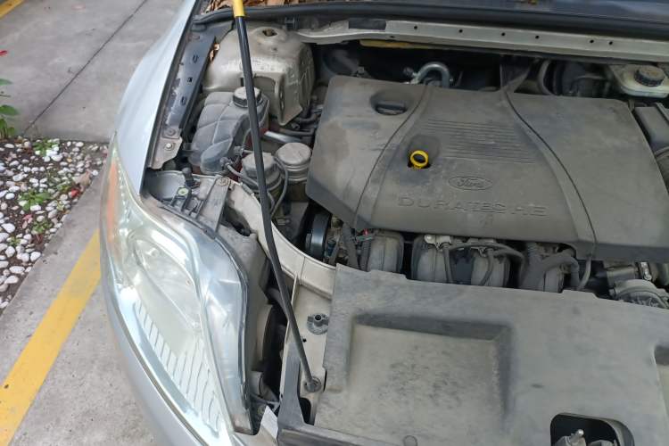 Used Ford Mondeo 2010 2.3L Fashion Edition Engine Bay Right