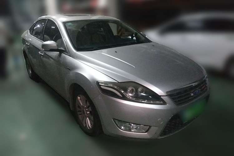Used Ford Mondeo 2010 2.3L Fashion Edition Front Right 45 Deg