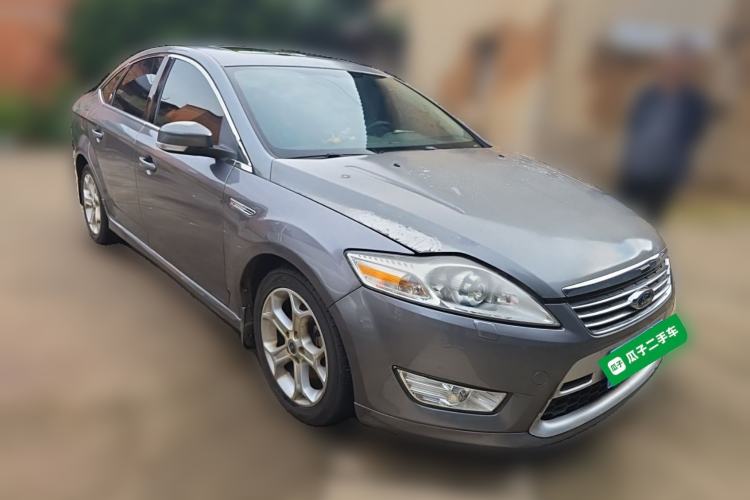 Used Ford Mondeo 2010 2.3L Luxury Version Front Right 45 Deg