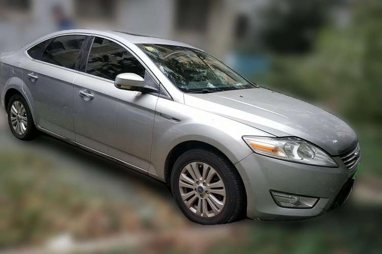 Used Ford Mondeo 2010 2.3L Fashion Edition Front Right 45 Deg