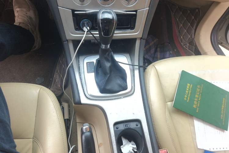 Used Ford Mondeo 2010 2.3L Fashion Edition Gear Lever