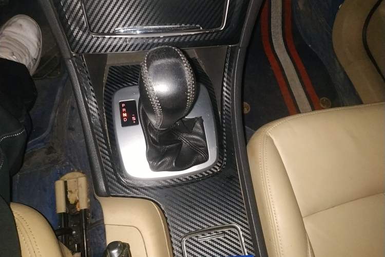 Used Ford Mondeo 2010 2.3L Fashion Edition Gear Lever