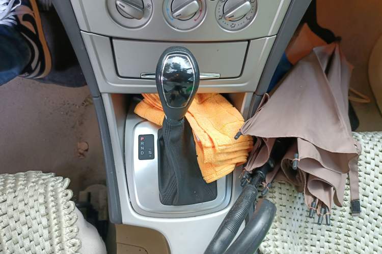 Used Ford Mondeo 2010 2.3L Fashion Edition Gear Lever