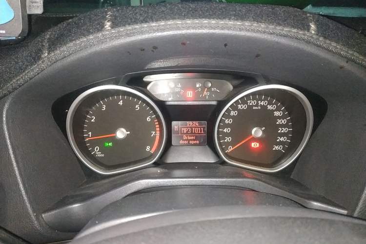 Used Ford Mondeo 2010 2.3L Fashion Edition Instrument Cluster