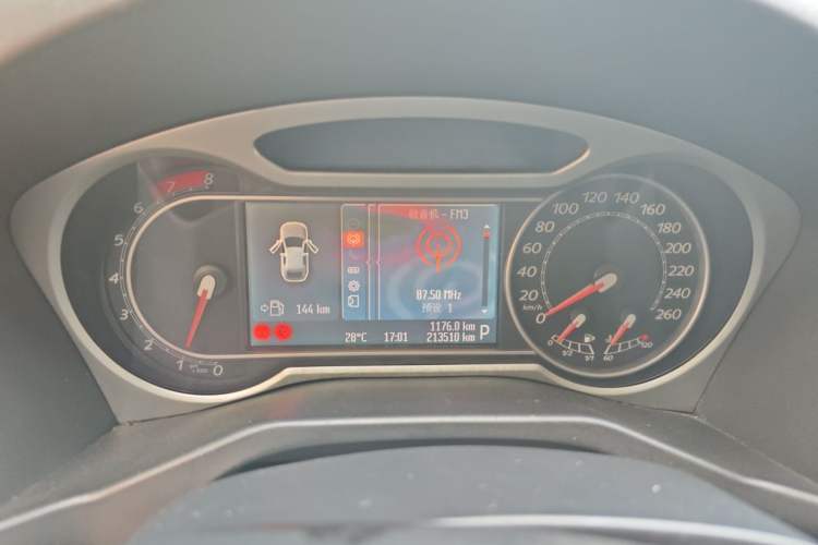Used Ford Mondeo 2010 2.3L Luxury Version Instrument Cluster