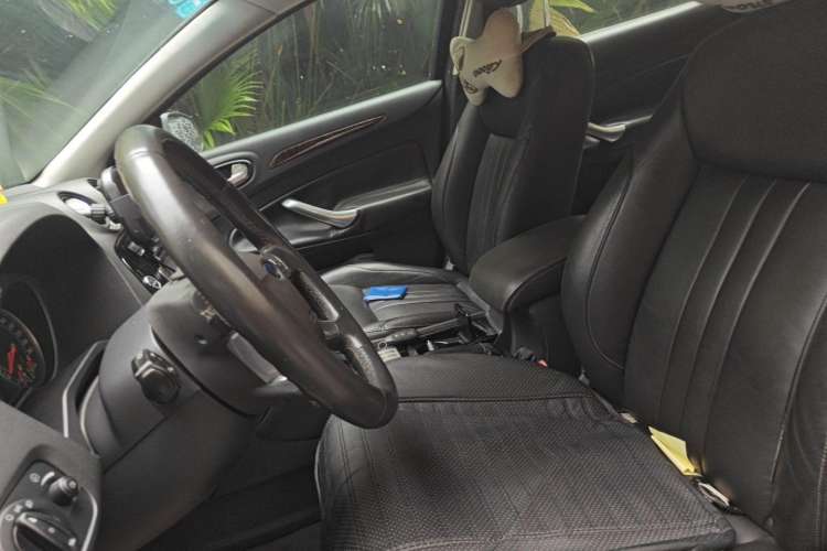 Used Ford Mondeo 2010 2.3L Luxury Version Left Front Seat