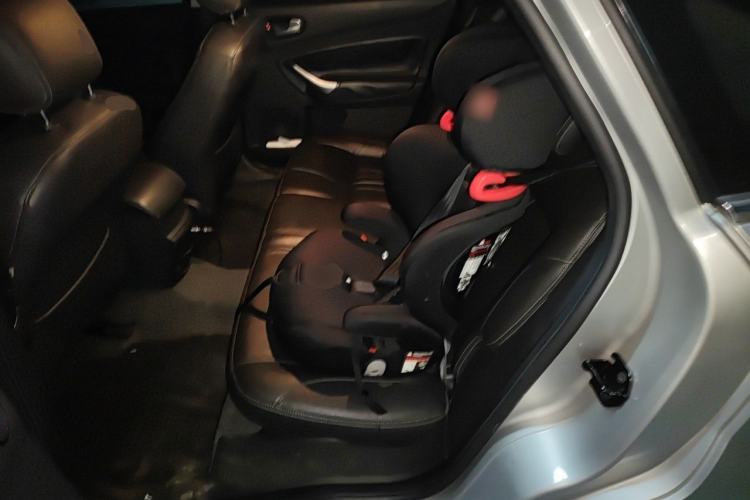 Used Ford Mondeo 2010 2.3L Luxury Version Left Rear Seat