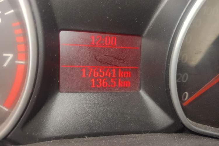 Used Ford Mondeo 2010 2.3L Fashion Edition Odometer Close Up