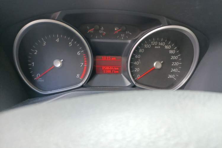 Used Ford Mondeo 2010 2.3L Fashion Edition Odometer Close Up