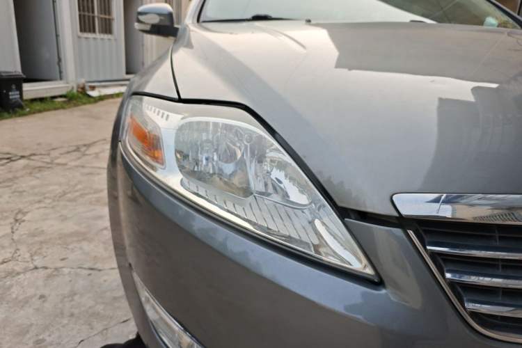 Used Ford Mondeo 2010 2.3L Luxury Version Right Front Headlight