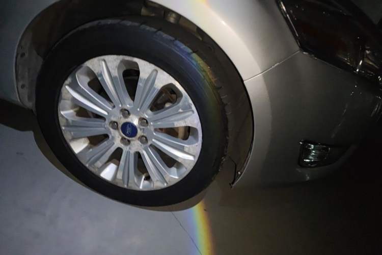 Used Ford Mondeo 2010 2.3L Luxury Version Right Front Wheel Hub