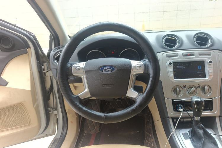 Used Ford Mondeo 2010 2.3L Fashion Edition Steering Wheel