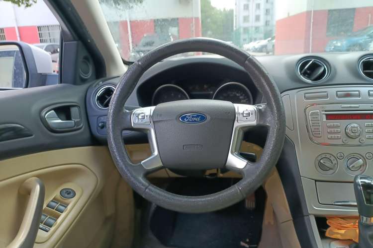 Used Ford Mondeo 2010 2.3L Fashion Edition Steering Wheel