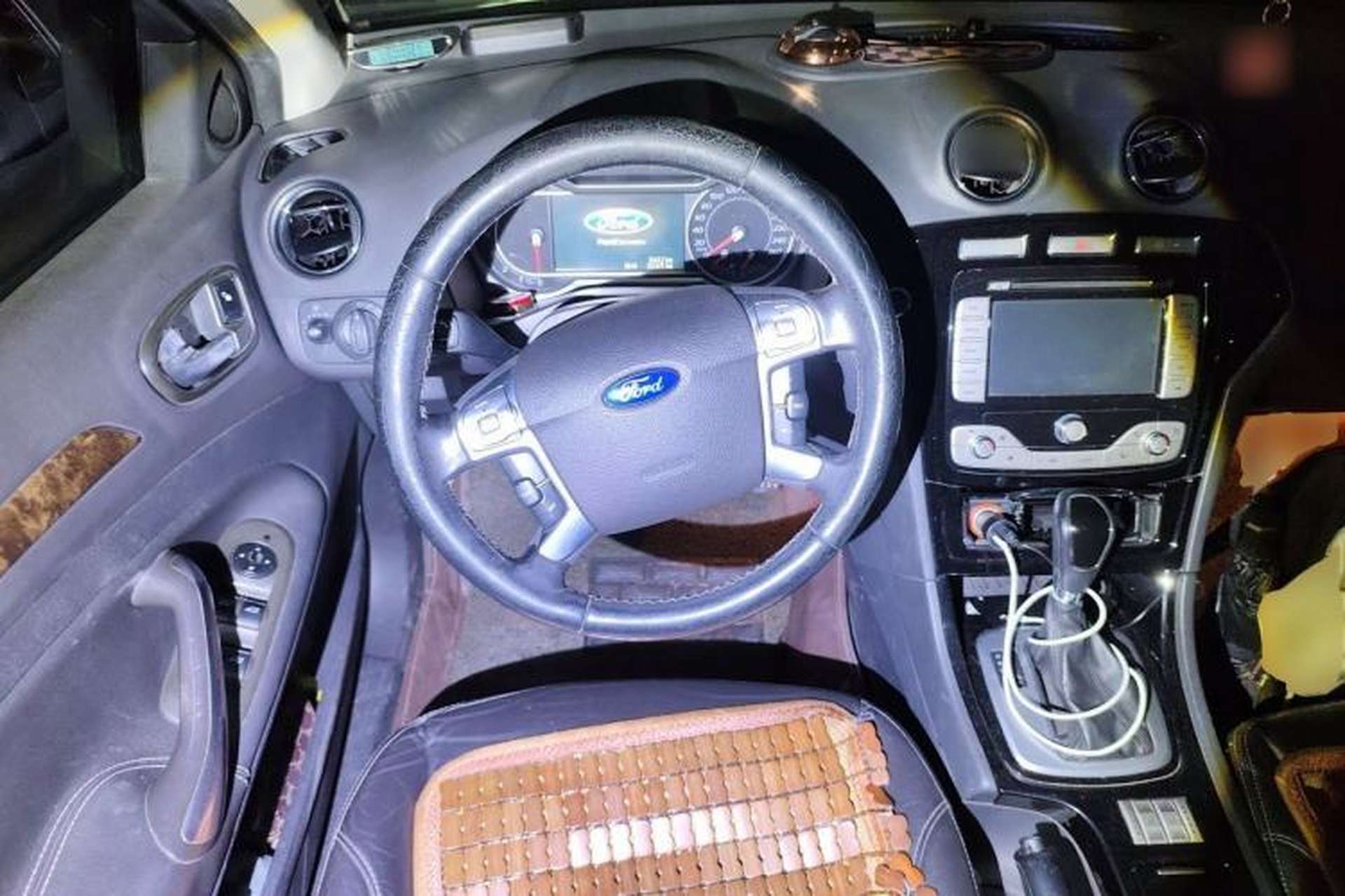 Used Ford Mondeo 2010 2.3L Luxury Version Steering Wheel