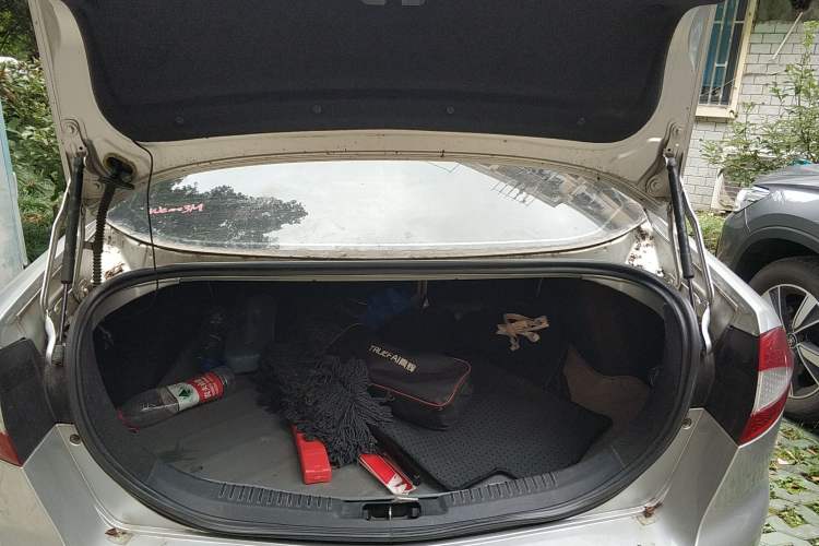 Used Ford Mondeo 2010 2.3L Fashion Edition Trunk