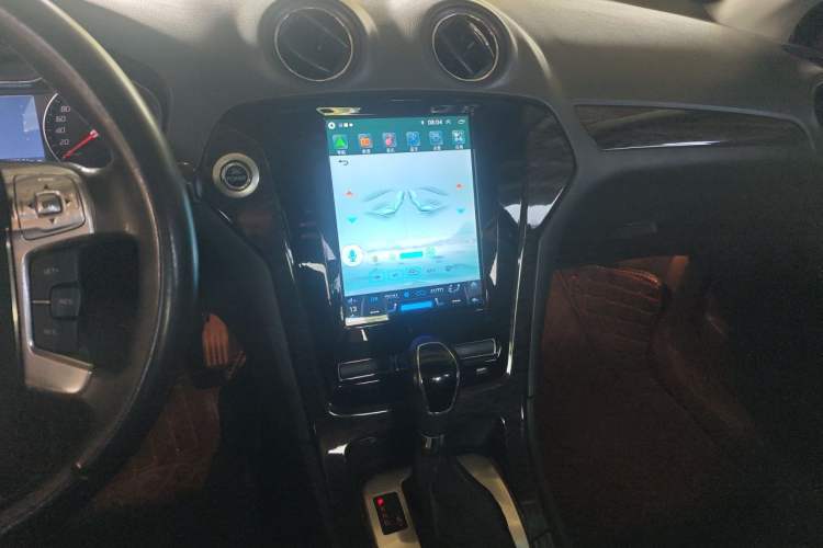 Used Ford Mondeo 2011 2.3L Luxury Model Audio And AC Panel