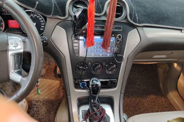 Used Ford Mondeo 2011 2.3L Fashion Edition Audio And AC Panel