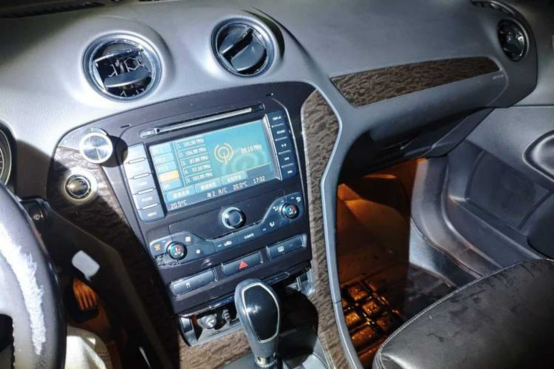 Used Ford Mondeo 2011 2.0L GTDi 200 Luxury Edition Audio And AC Panel