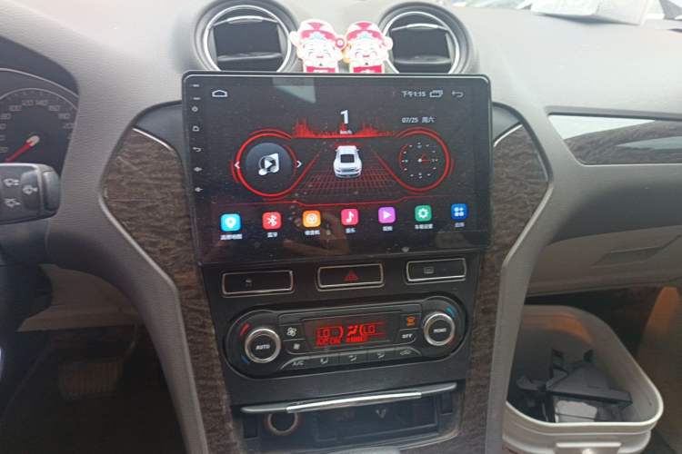 Used Ford Mondeo 2011 2.0L GTDi 200 Fashion Edition Audio And AC Panel