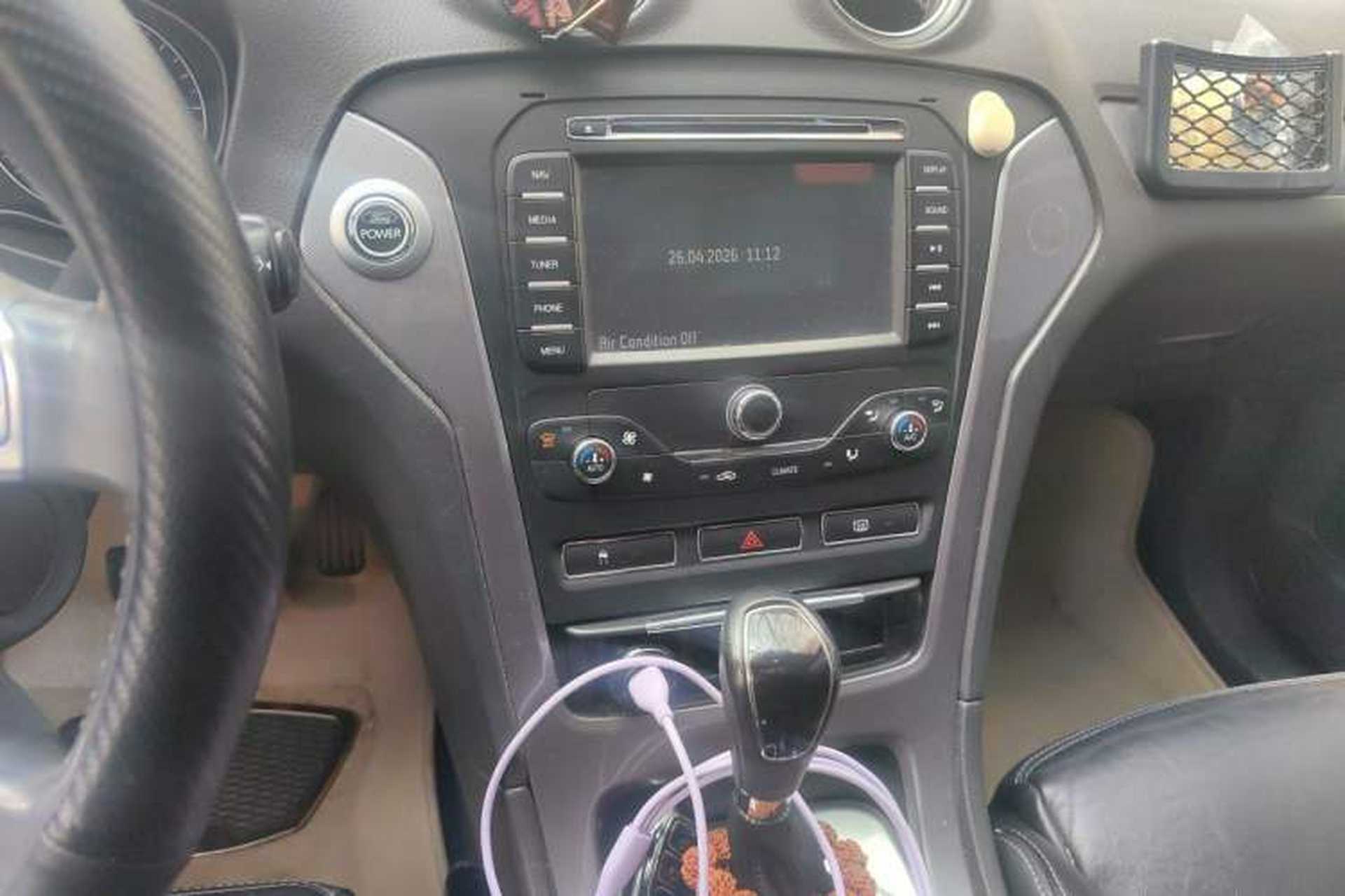 Used Ford Mondeo 2011 2.0L GTDi240 Luxury Sport Edition Audio And AC Panel