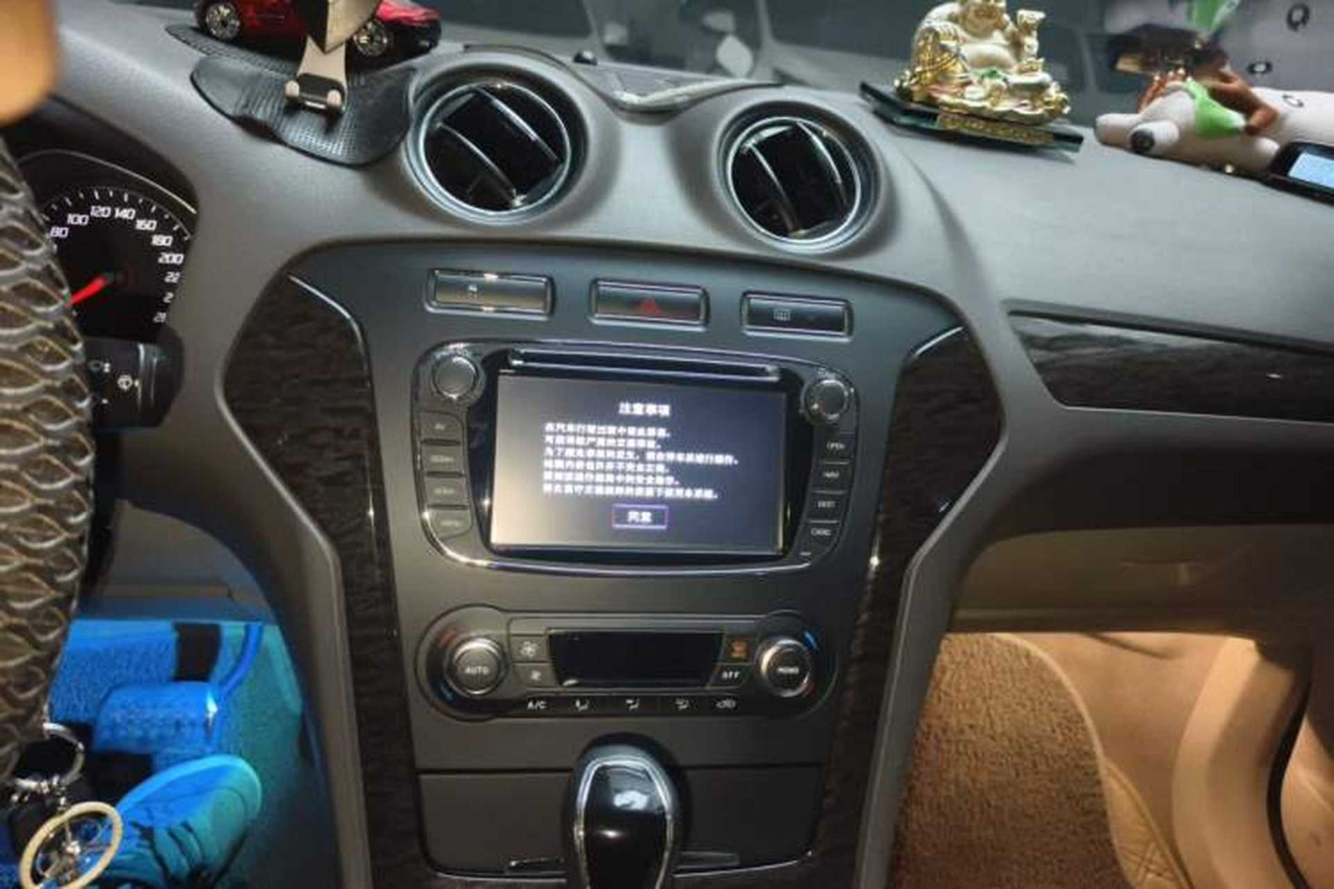 Used Ford Mondeo 2011 2.0L GTDi 200 Fashion Edition Audio And AC Panel