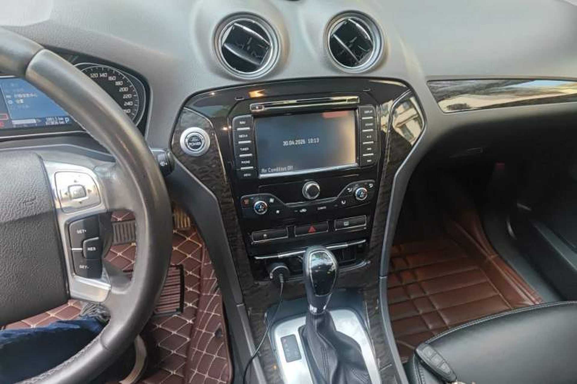 Used Ford Mondeo 2011 2.0L GTDi 200 Luxury Edition Audio And AC Panel