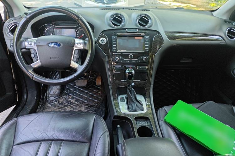Used Ford Mondeo 2011 2.0L GTDi 200 Luxury Edition Center Console