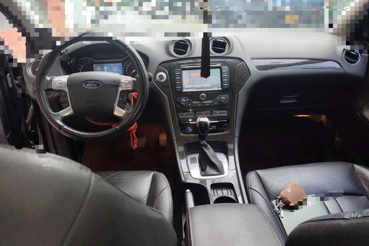 Used Ford Mondeo 2011 2.0L GTDi 200 Luxury Edition Center Console